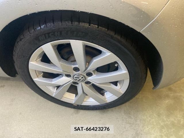 VolksWagen GOLF 2017-09 8872398-5