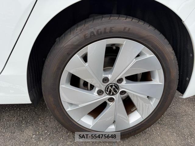 VolksWagen GOLF 2024-03 8882956-11