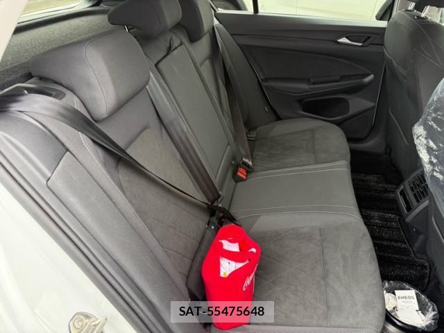VolksWagen GOLF 2024-03 8882956-14
