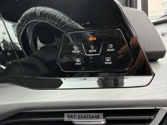 VolksWagen GOLF 2024-03 8882956-24