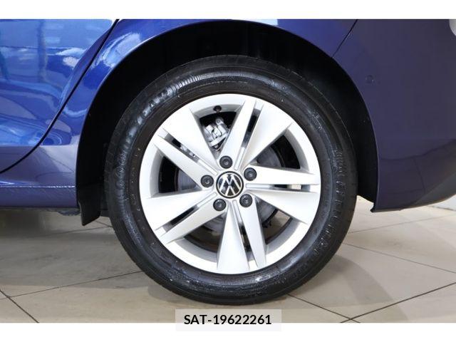 VolksWagen GOLF 2022-02 8882957-12