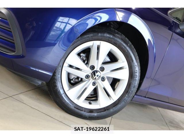 VolksWagen GOLF 2022-02 8882957-13