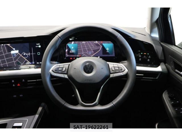 VolksWagen GOLF 2022-02 8882957-2