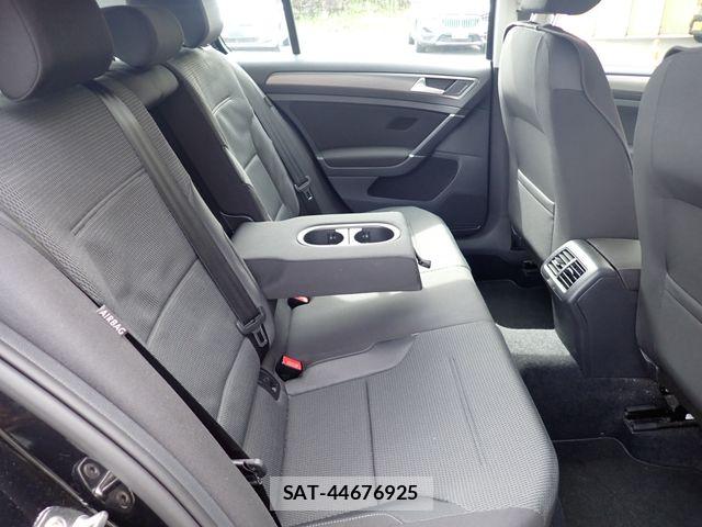 VolksWagen GOLF 2013-09 8882952-20