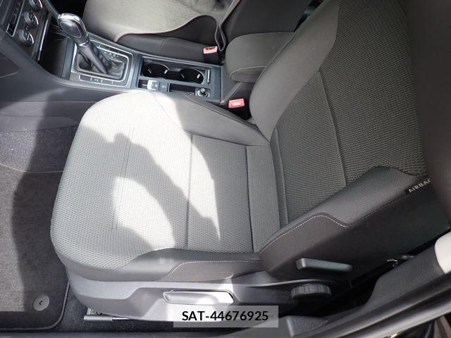 VolksWagen GOLF 2013-09 8882952-22