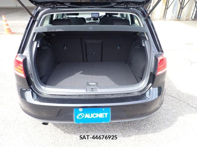 VolksWagen GOLF 2013-09 8882952-23
