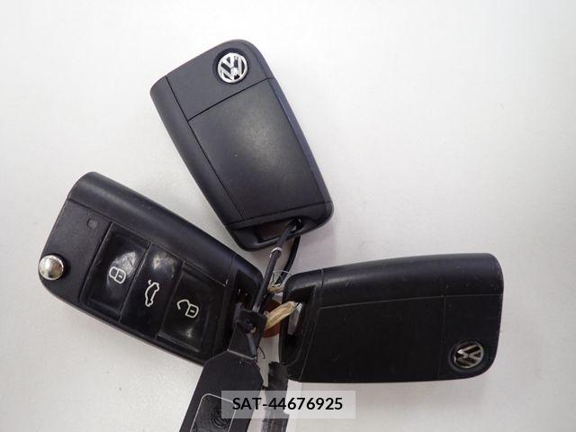 VolksWagen GOLF 2013-09 8882952-27