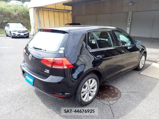 VolksWagen GOLF 2013-09 8882952-6
