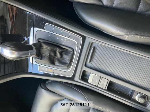 VolksWagen GOLF 2013-11 8882959-15