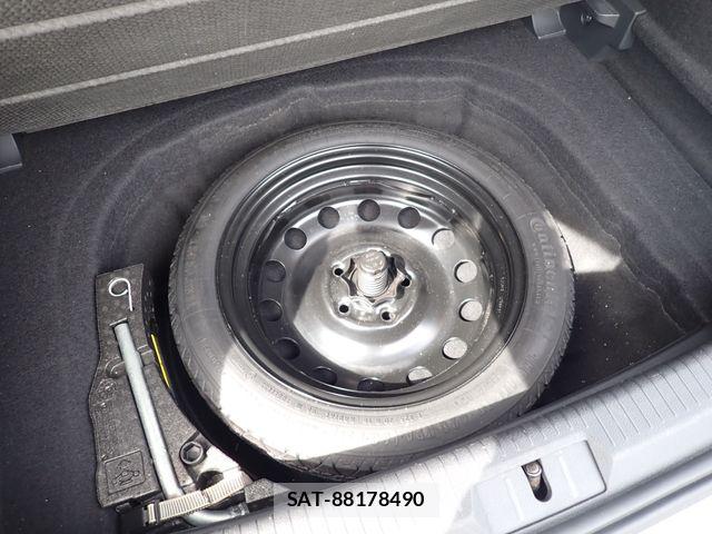 VolksWagen GOLF 2015-09 8882953-23
