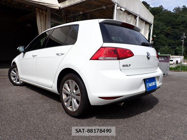 VolksWagen GOLF 2015-09 8882953-2