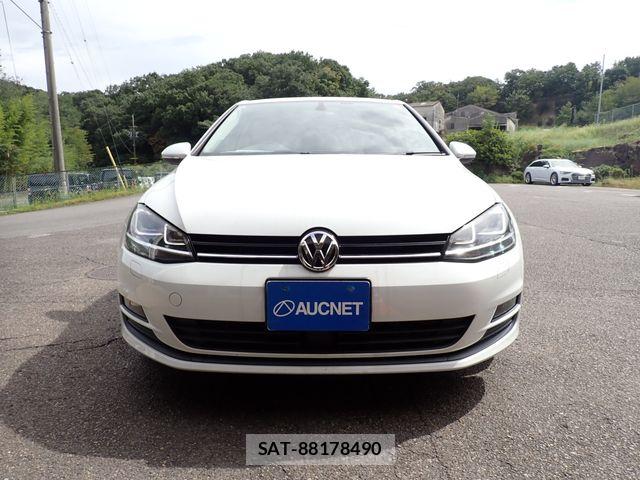 VolksWagen GOLF 2015-09 8882953-4