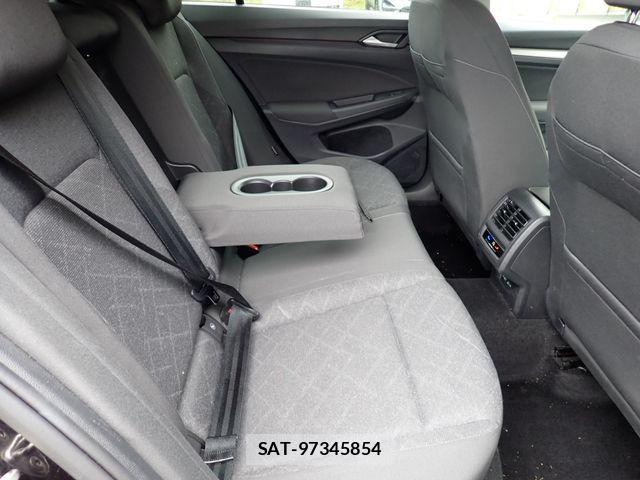 VolksWagen GOLF 2022-06 8882955-22