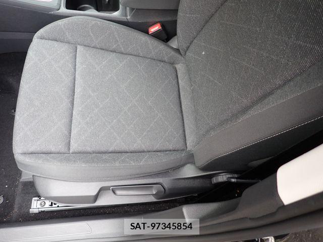 VolksWagen GOLF 2022-06 8882955-25