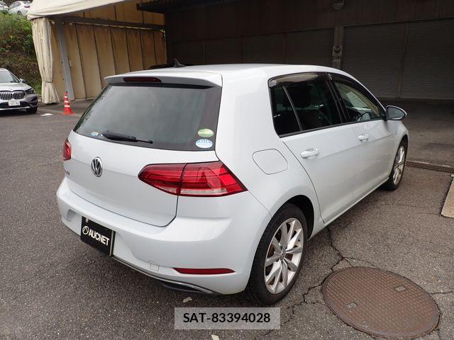 VolksWagen GOLF 2019-03 8882954-6