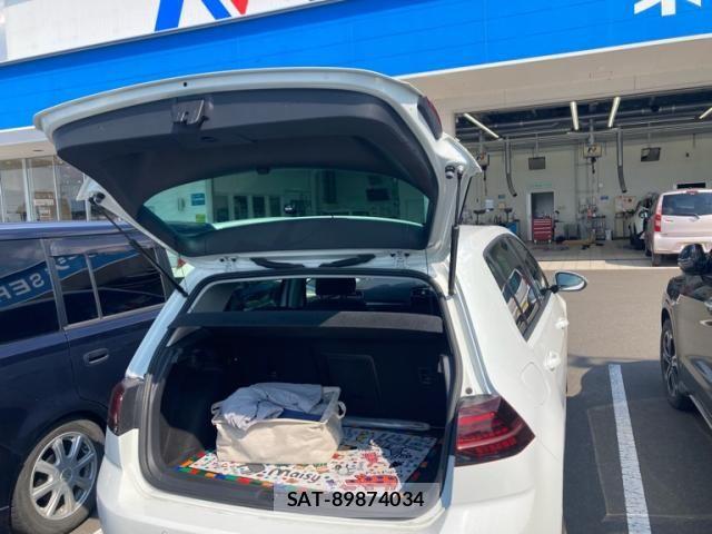 VolksWagen GOLF 2020-02 8882958-11