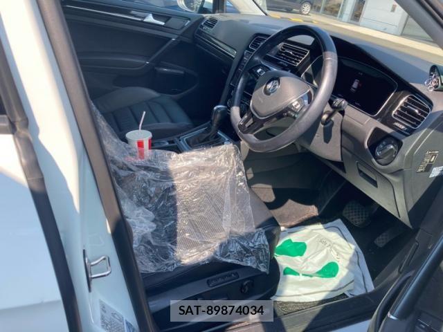 VolksWagen GOLF 2020-02 8882958-13
