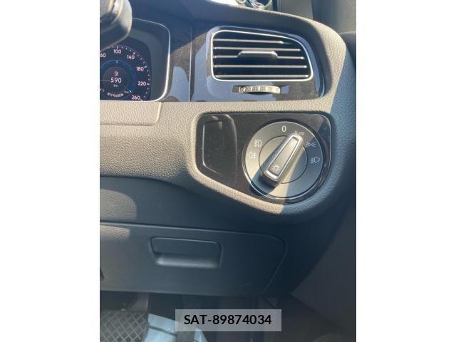 VolksWagen GOLF 2020-02 8882958-15