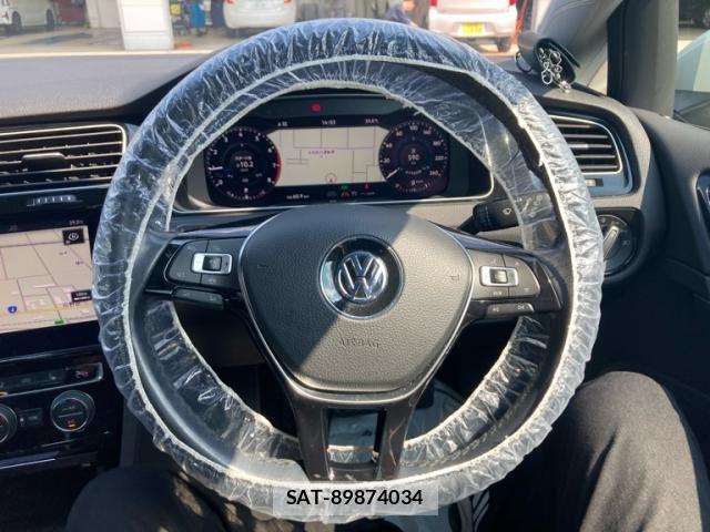 VolksWagen GOLF 2020-02 8882958-16