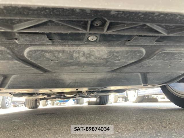 VolksWagen GOLF 2020-02 8882958-3