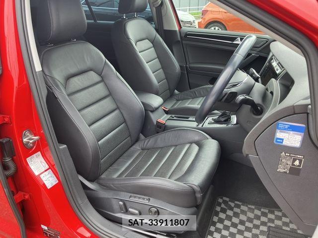 VolksWagen GOLF 2019-09 8884605-12