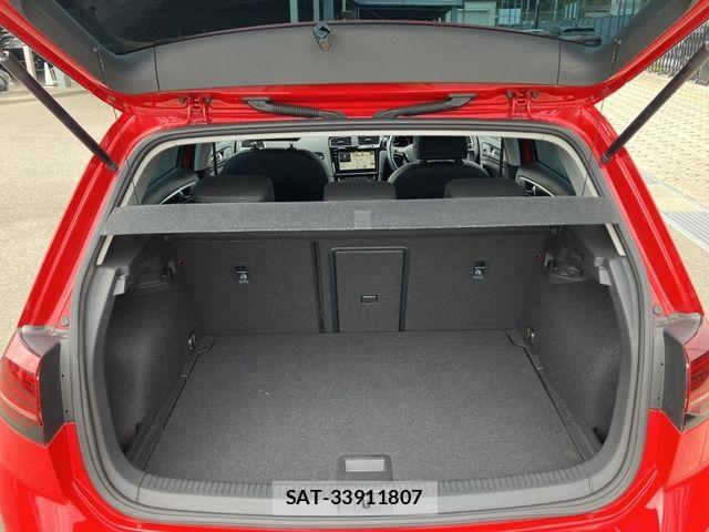 VolksWagen GOLF 2019-09 8884605-14