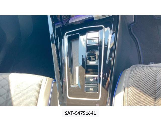 VolksWagen GOLF 2025-07 8884603-15
