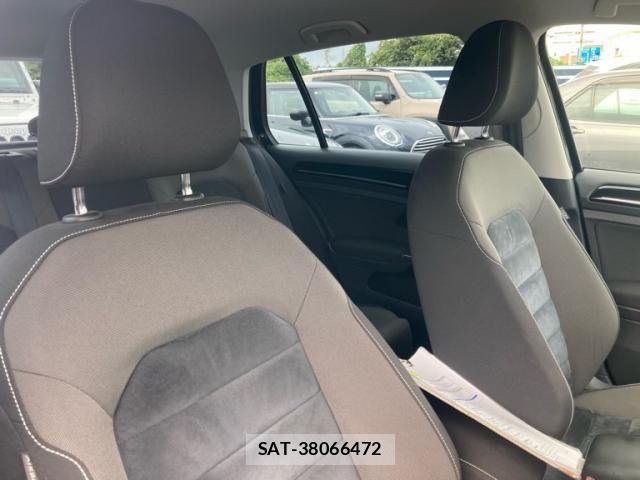VolksWagen GOLF 2013-11 8884606-9