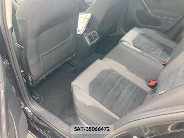 VolksWagen GOLF 2013-11 8884606-13