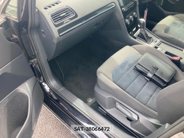 VolksWagen GOLF 2013-11 8884606-14
