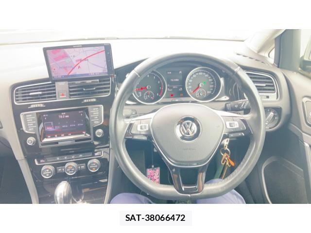 VolksWagen GOLF 2013-11 8884606-18