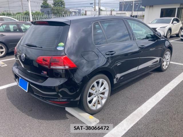 VolksWagen GOLF 2013-11 8884606-1