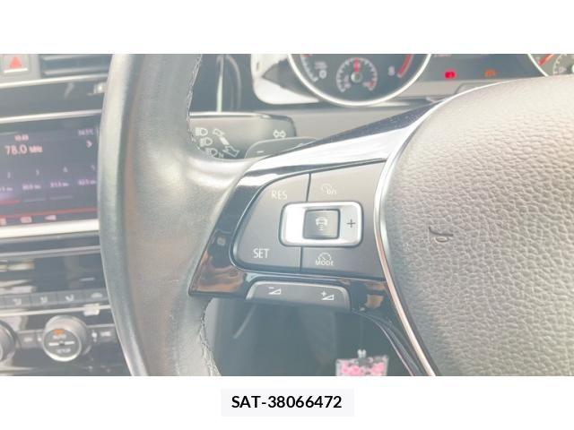 VolksWagen GOLF 2013-11 8884606-21