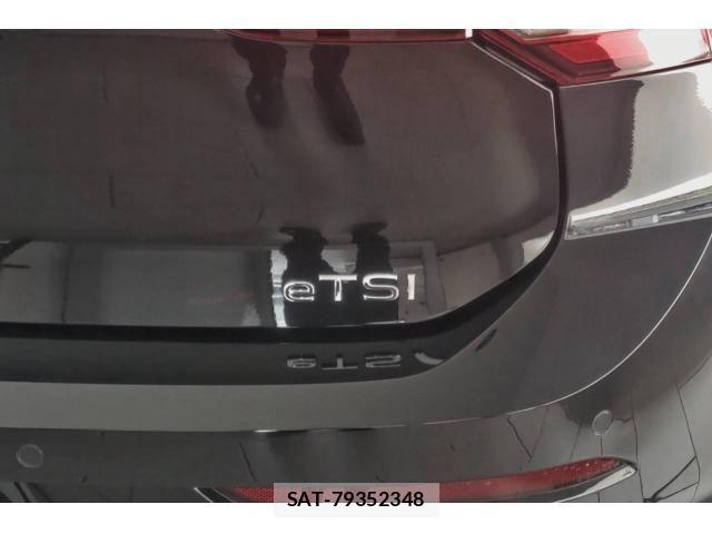 VolksWagen GOLF 2026-05 8884602-14
