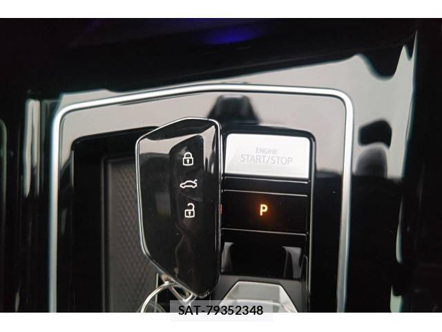 VolksWagen GOLF 2026-05 8884602-18