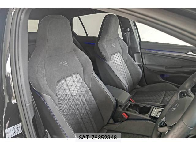 VolksWagen GOLF 2026-05 8884602-28