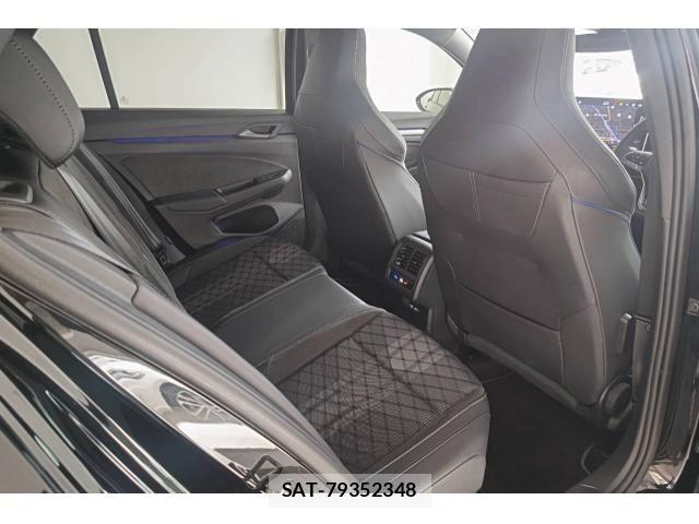 VolksWagen GOLF 2026-05 8884602-29