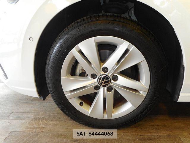 VolksWagen GOLF 2021-11 8884604-9