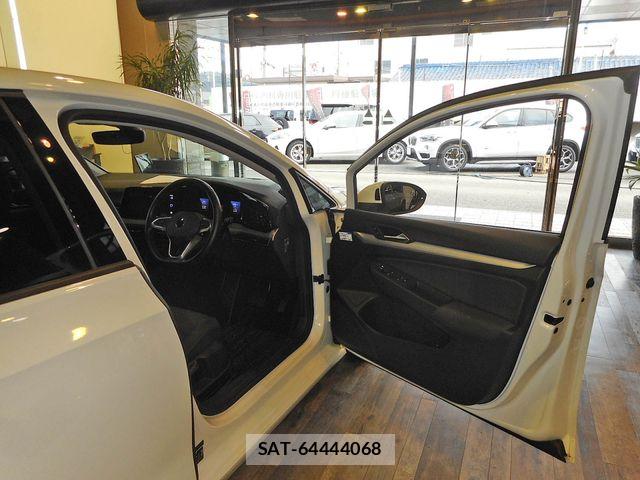 VolksWagen GOLF 2021-11 8884604-24