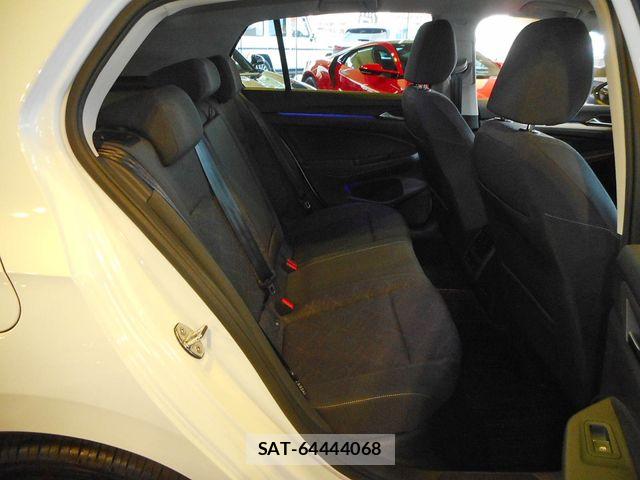 VolksWagen GOLF 2021-11 8884604-26