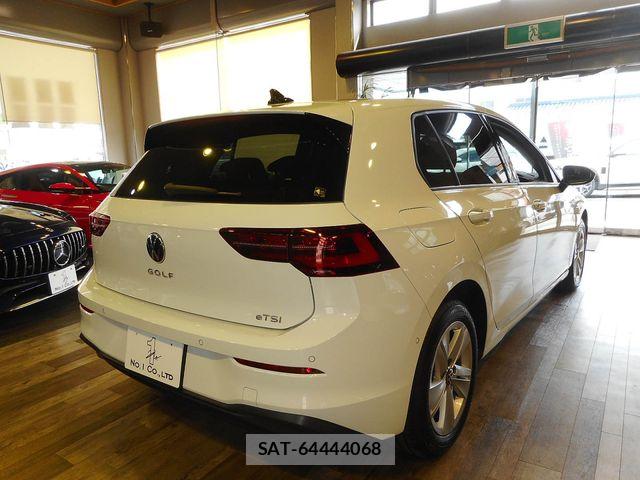 VolksWagen GOLF 2021-11 8884604-2