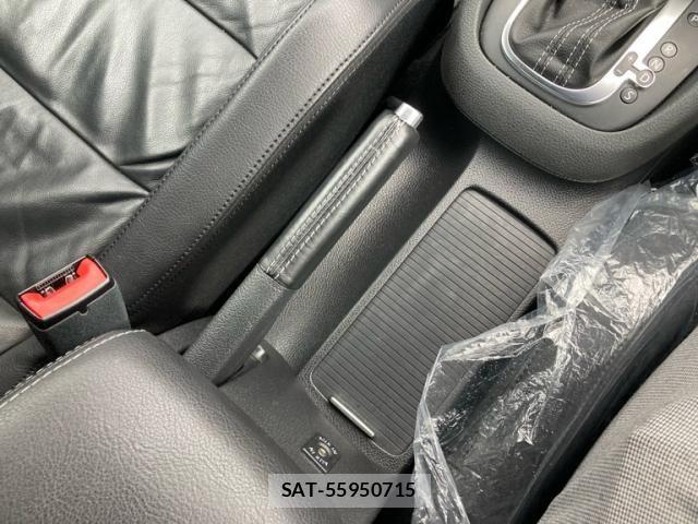 VolksWagen GOLF 2010-12 7563081-18