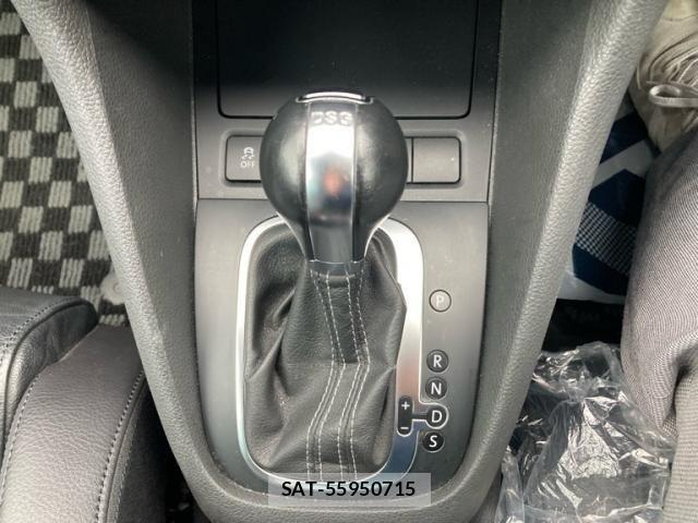 VolksWagen GOLF 2010-12 7563081-19