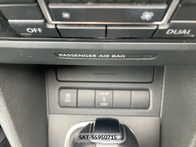 VolksWagen GOLF 2010-12 7563081-20