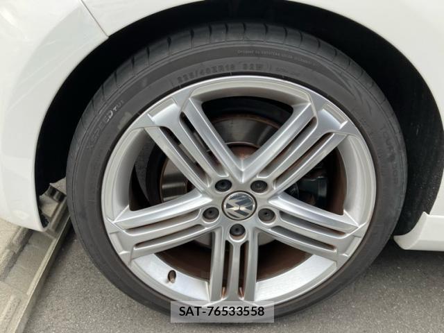 VolksWagen GOLF 2011-06 8039162-9