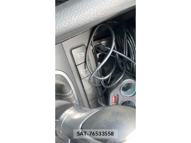 VolksWagen GOLF 2011-06 8039162-23
