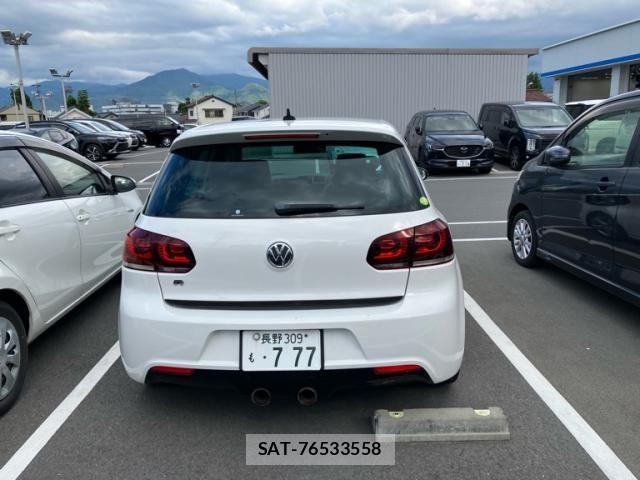 VolksWagen GOLF 2011-06 8039162-3