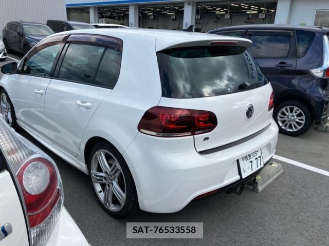 VolksWagen GOLF 2011-06 8039162-4