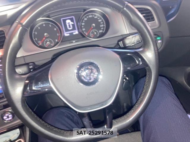 VolksWagen GOLF 2016-06 6915342-12