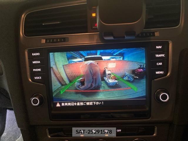 VolksWagen GOLF 2016-06 6915342-17